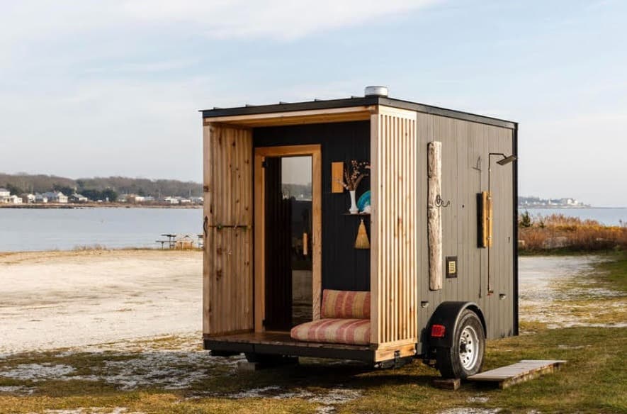 ALTÆR Sauna wood-fired mobile sauna on Warren Town Beach